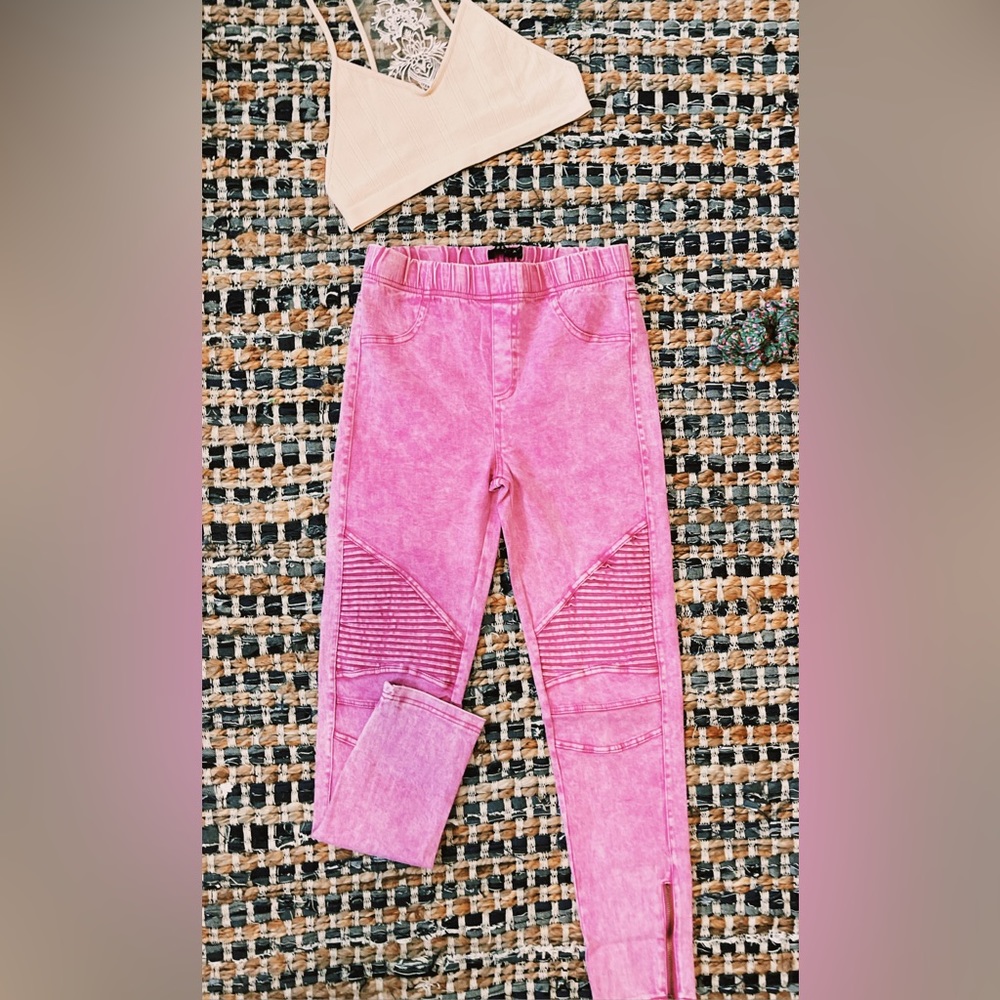 Barbie Pink Mineral Washed Moto Leggings with Ankle Zipper Beulah NWT - Picture 11 of 15
